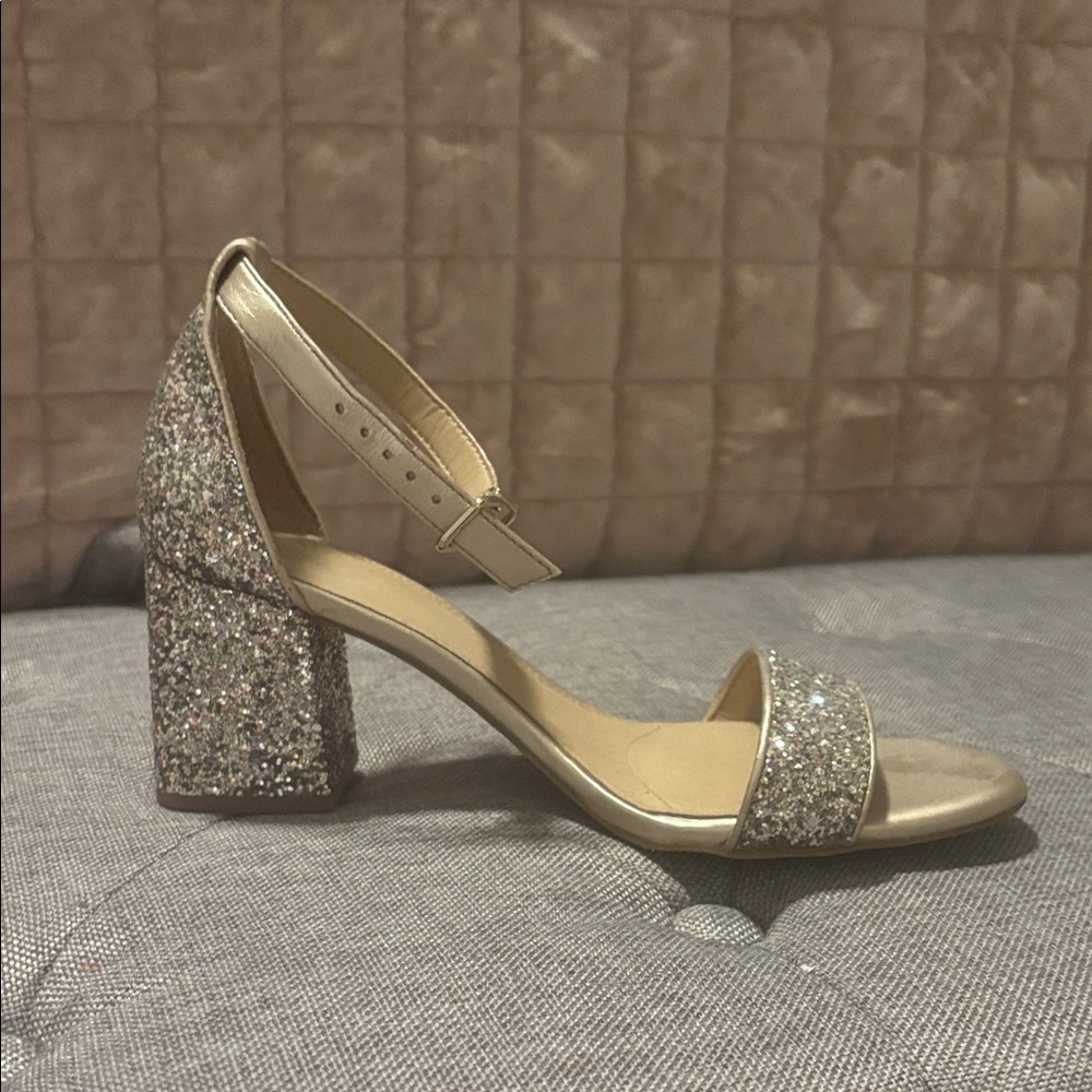 Gianni Bini Silver Block Heels Size 8 Ankle Strap Dress Heels Evening Shoes